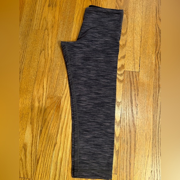 Lululemon Wunder Unders size 4 -Space Dye - Picture 5 of 5